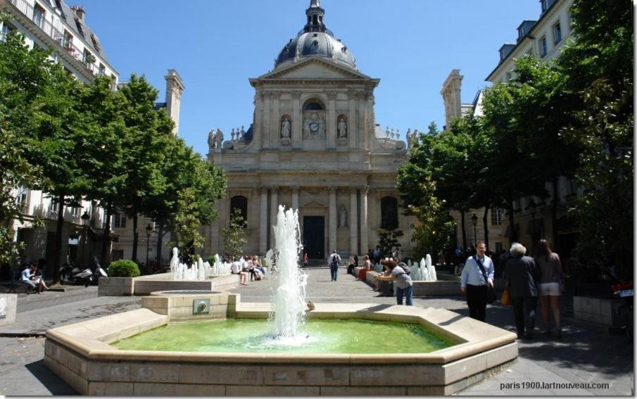 Апартаменты Petite Maison Avec Cour Dans Les Beaux Quartiers-Vous Faites Le Menage- Very Good Prices For T-H-E Location But You Have To Clea-N Th-E Flat Париж Экстерьер фото