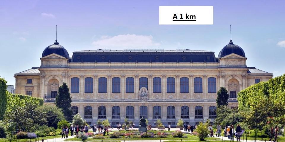 Апартаменты Petite Maison Avec Cour Dans Les Beaux Quartiers-Vous Faites Le Menage- Very Good Prices For T-H-E Location But You Have To Clea-N Th-E Flat Париж Экстерьер фото